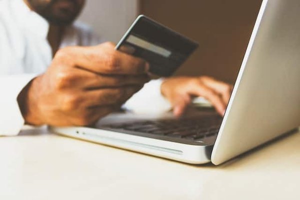 Pourquoi Nickel bloqué les comptes ?