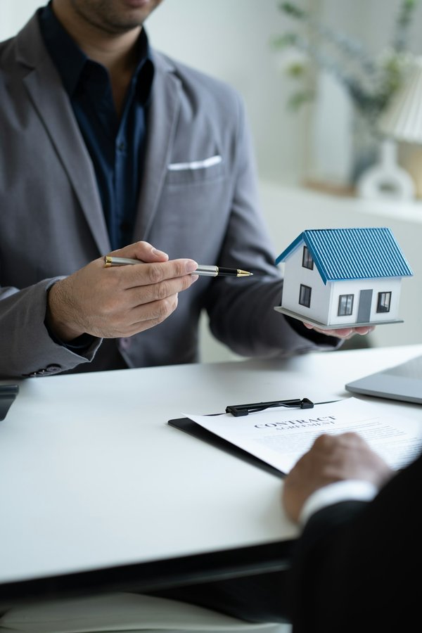 Quel pourcentage pour les agences immobilières en 2025 ?